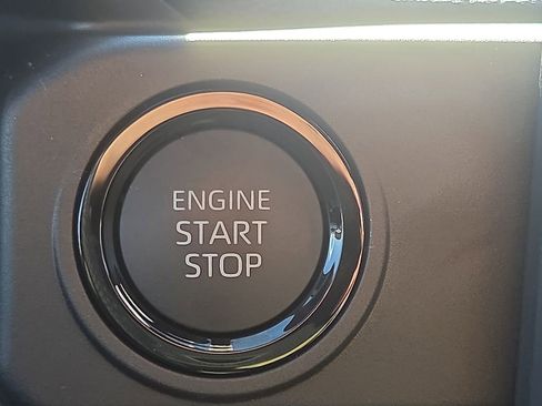 Used 2026 Toyota Tacoma SR5 AWD/4WD image 15
