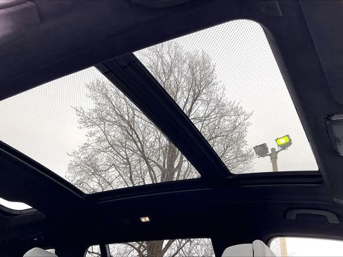 Used 2026 BMW X7 xDrive40i w/ Executive Package image 13