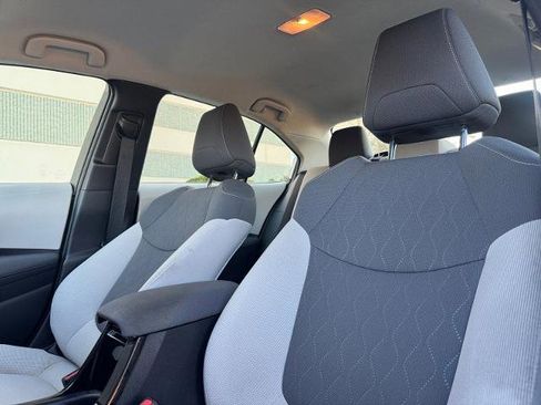 Used 2021 Toyota Corolla LE image 20