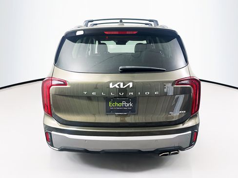 Used 2025 Kia Telluride S image 7