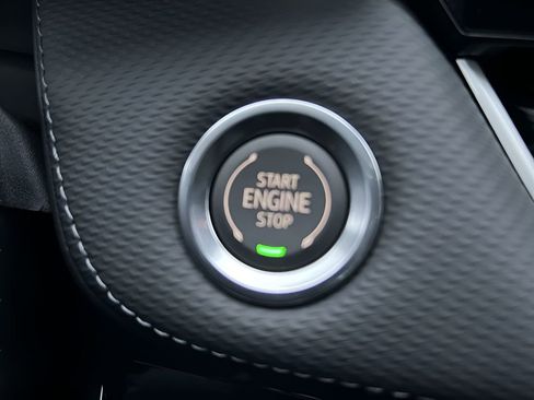 New 2026 Chevrolet Equinox LT w/ Convenience Package II image 16