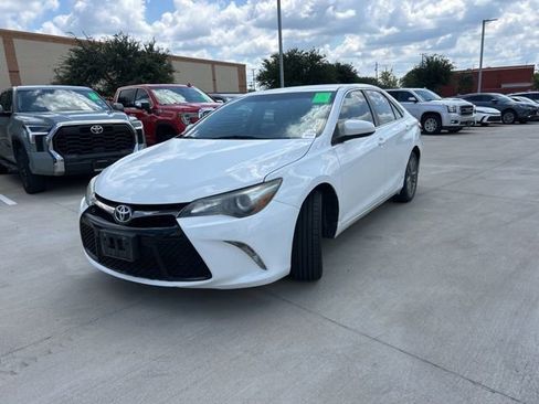 Used 2017 Toyota Camry SE FWD image 7