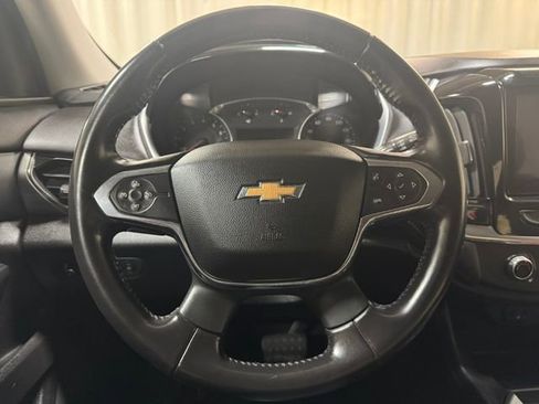 Used 2019 Chevrolet Traverse LT image 16