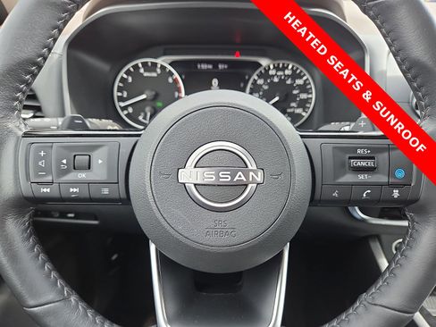 Used 2023 Nissan Rogue SV w/ SV Premium B Package image 24