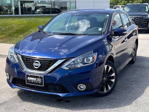 Used 2019 Nissan Sentra SR FWD image 2