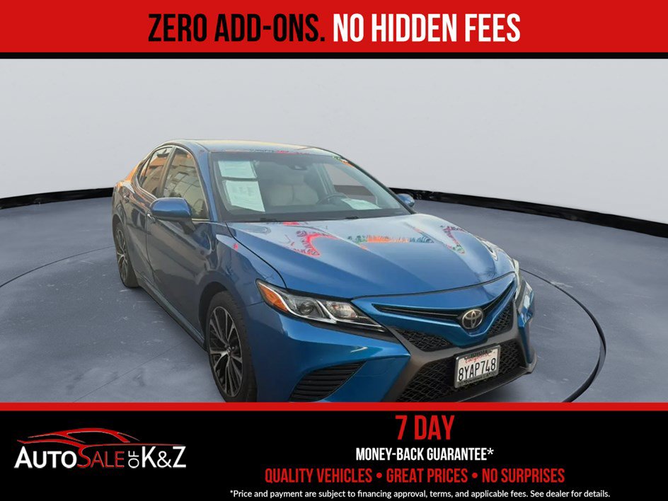 Used 2018 Toyota Camry SE FWD image 1