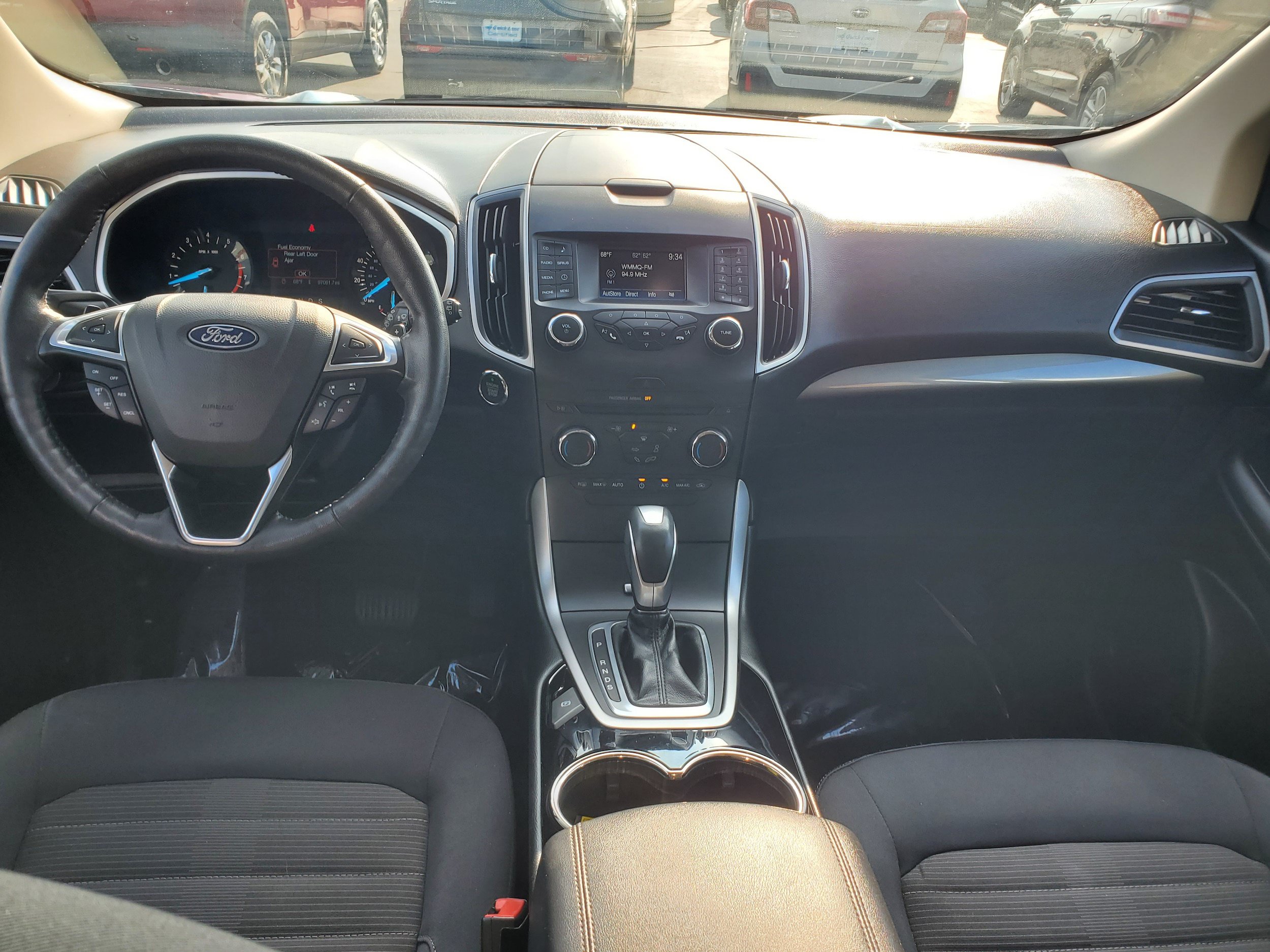 Used 2018 Ford Edge SEL FWD image 25