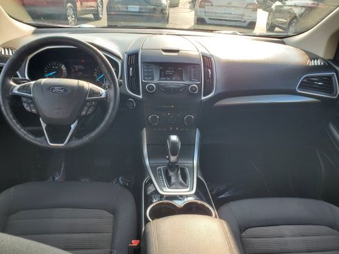 Used 2018 Ford Edge SEL FWD image 25