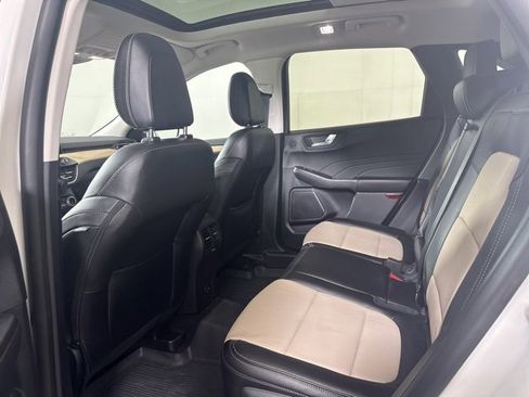 Certified 2022 Ford Escape Titanium w/ Titanium Elite Package image 12