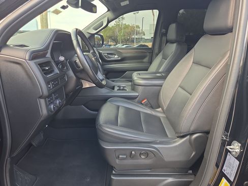 Used 2024 Chevrolet Suburban LT AWD/4WD image 45