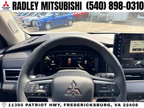 New 2026 Mitsubishi Outlander SEL image 6