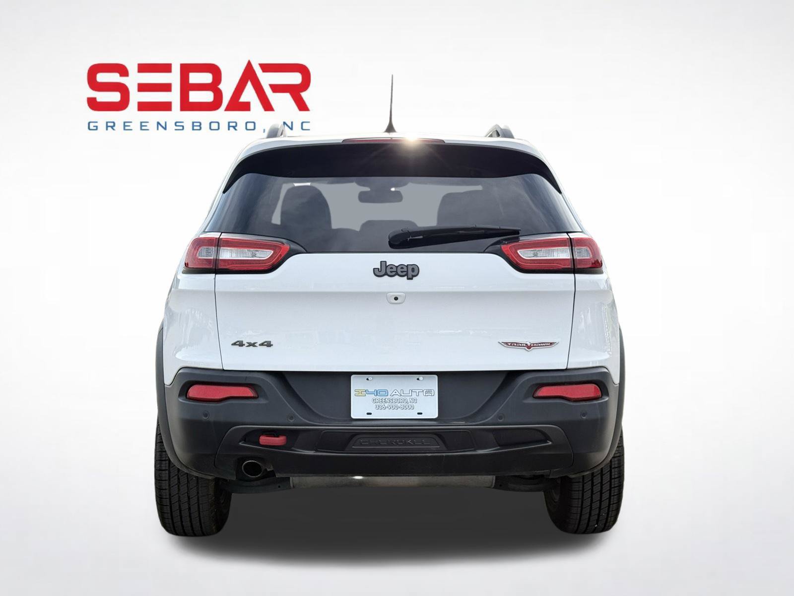 Used 2017 Jeep Cherokee Trailhawk AWD/4WD image 10