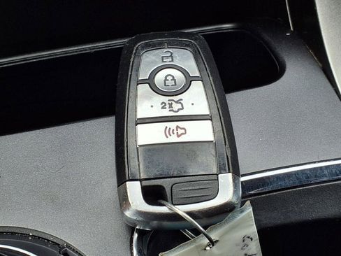 Certified 2020 Ford Fusion SE image 19