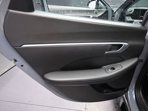 Used 2025 Hyundai Sonata SEL FWD image 31