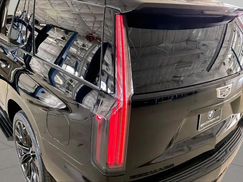 Used 2025 Cadillac Escalade Sport Platinum w/ LPO, ONYX Package AWD/4WD image 26