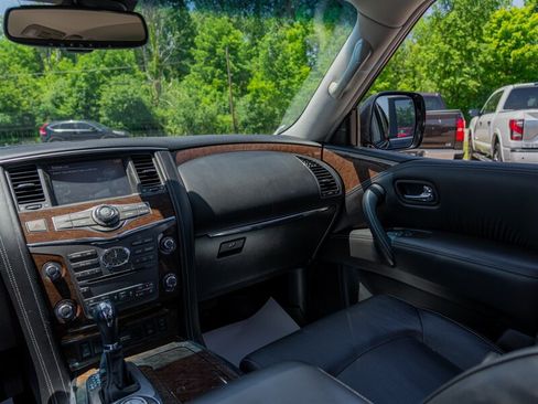 Used 2017 INFINITI QX80 4WD w/ Driver Assistance Package image 29