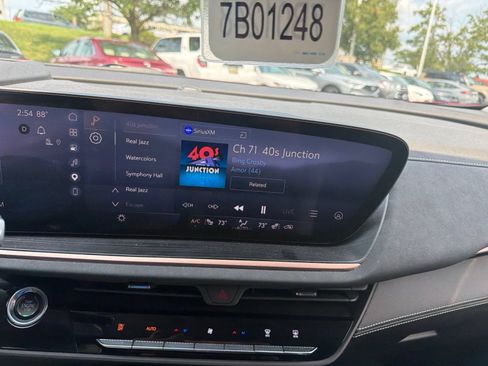 Used 2025 Buick Envision Sport Touring AWD/4WD image 33