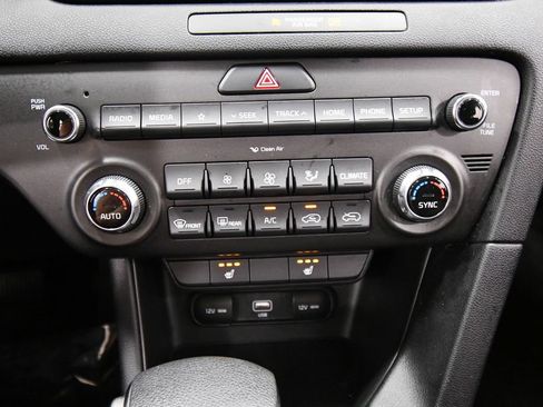 Used 2020 Kia Sportage LX w/ LX Popular Package AWD/4WD image 25