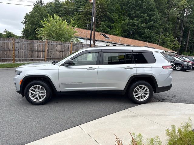 Used 2021 Jeep Grand Cherokee L Laredo w/ Luxury Tech Group I AWD/4WD image 12