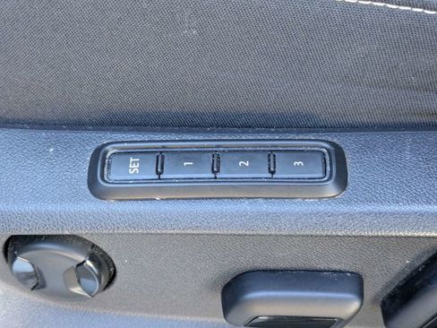 Used 2022 Volkswagen Atlas SEL Premium image 31