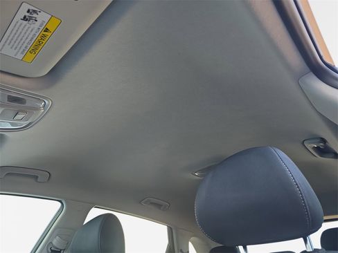 Used 2020 Kia Niro LXS image 30