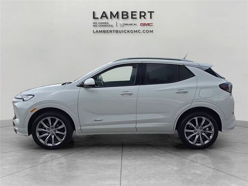 Used 2024 Buick Encore GX Avenir w/ Avenir Convenience Package AWD/4WD image 2