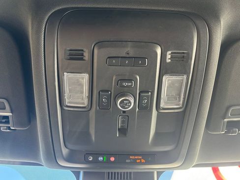 Used 2023 Chevrolet Tahoe Premier image 15