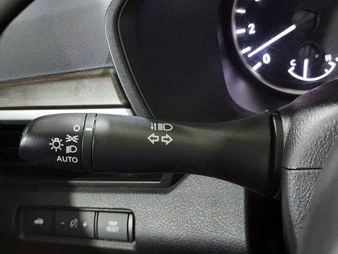 Used 2023 Nissan Altima 2.5 SV AWD/4WD image 14