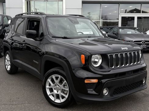 Used 2021 Jeep Renegade Latitude image 1