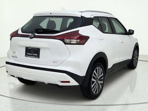 Used 2024 Nissan Kicks SV FWD image 5