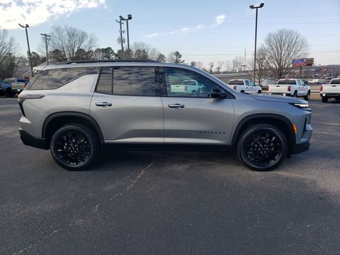 New 2026 Chevrolet Traverse LT w/ Midnight/Sport Edition image 5