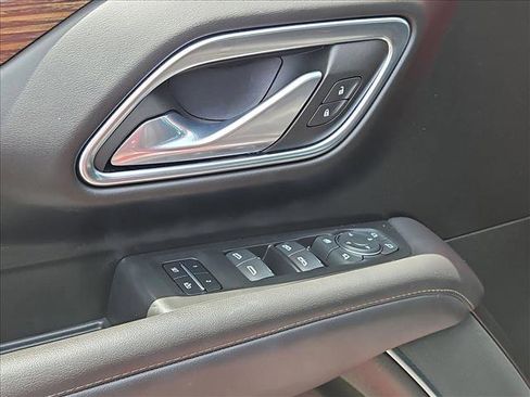 Used 2023 Chevrolet Tahoe High Country AWD/4WD image 12