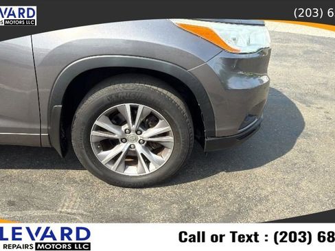 Used 2014 Toyota Highlander XLE AWD/4WD image 12