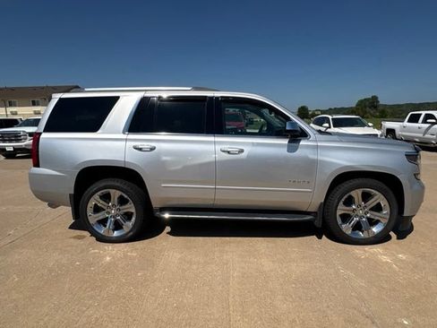 Used 2020 Chevrolet Tahoe Premier w/ Premier 6.2L Value Package AWD/4WD image 2