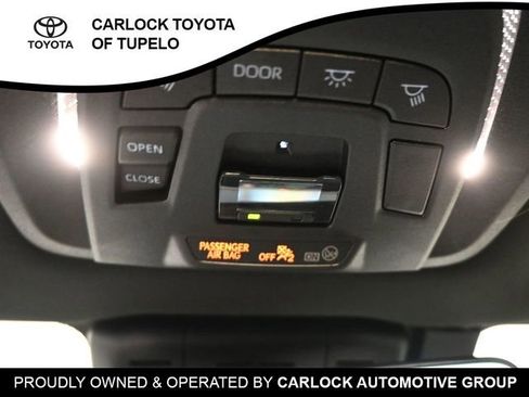 Used 2023 Toyota Crown Limited image 22