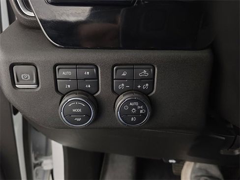 Used 2024 Chevrolet Silverado 2500 LTZ w/ LTZ Convenience Package image 25