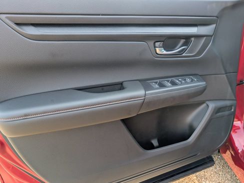 Certified 2025 Honda CR-V Sport image 14