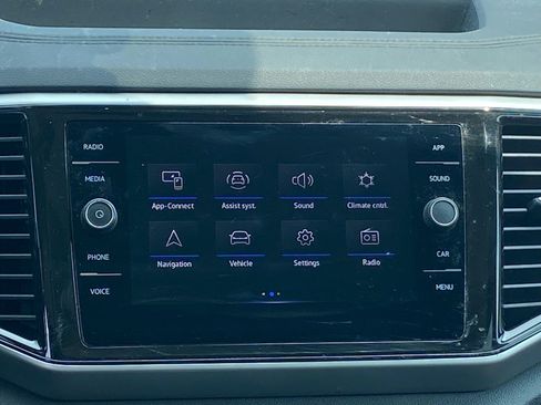 Certified 2023 Volkswagen Atlas SE w/ Panoramic Sunroof Package AWD/4WD image 8