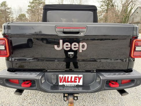 Used 2020 Jeep Gladiator Rubicon w/ Advanced Safety Group image 4