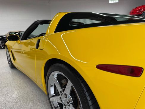 Used 2007 Chevrolet Corvette Coupe w/ Preferred Equipment Group RWD image 42
