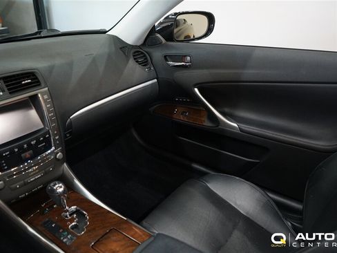 Used 2014 Lexus IS 250C RWD image 20