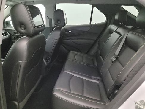 Used 2021 Chevrolet Equinox LT AWD/4WD image 18