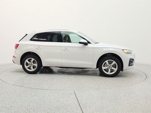 Used 2023 Audi Q5 2.0T Premium w/ Convenience Package AWD/4WD image 4