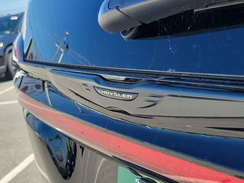 New 2026 Chrysler Pacifica Limited image 6