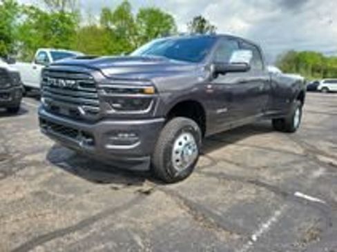 New 2026 RAM 3500 Laramie AWD/4WD image 3