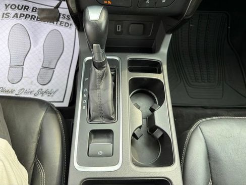 Used 2017 Ford Escape Titanium FWD image 21