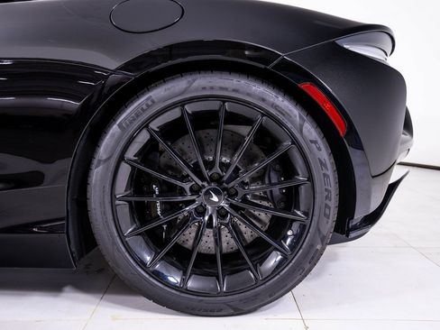 Used 2025 McLaren Artura Spider image 15