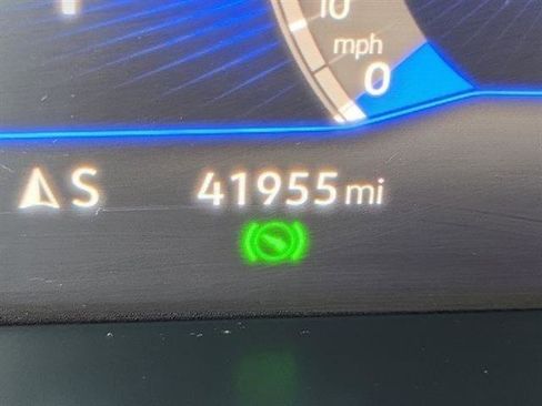 Used 2022 Volkswagen Tiguan SE image 21