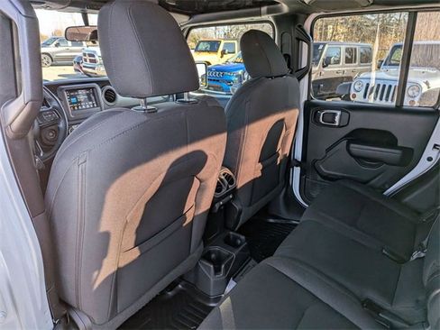 Certified 2022 Jeep Gladiator Sport image 24