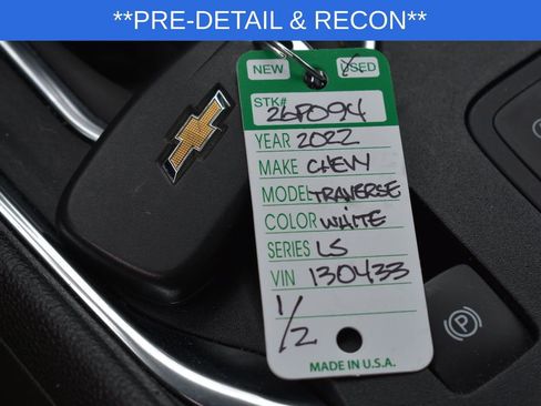 Used 2022 Chevrolet Traverse LS image 13